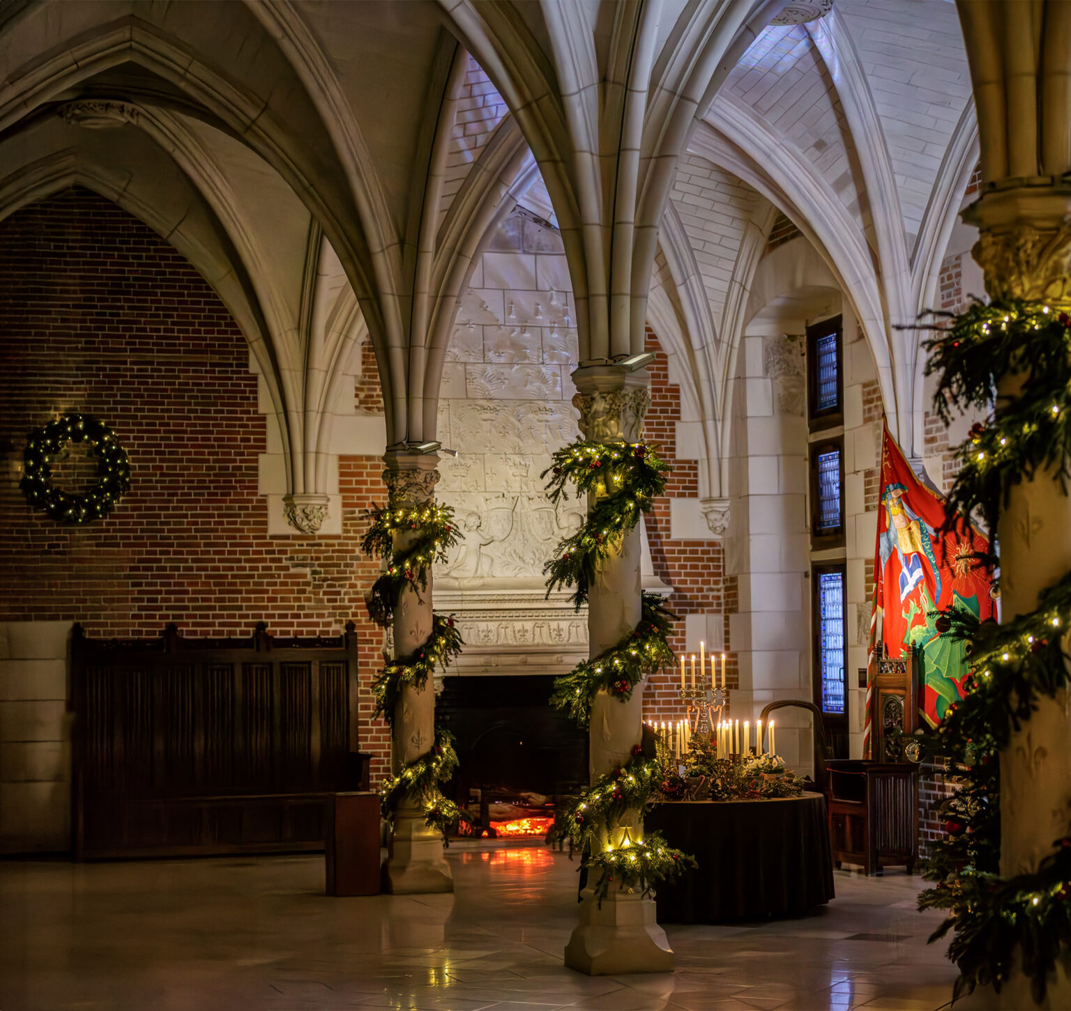 Special Christmas candlelight night walk – Château d'Amboise